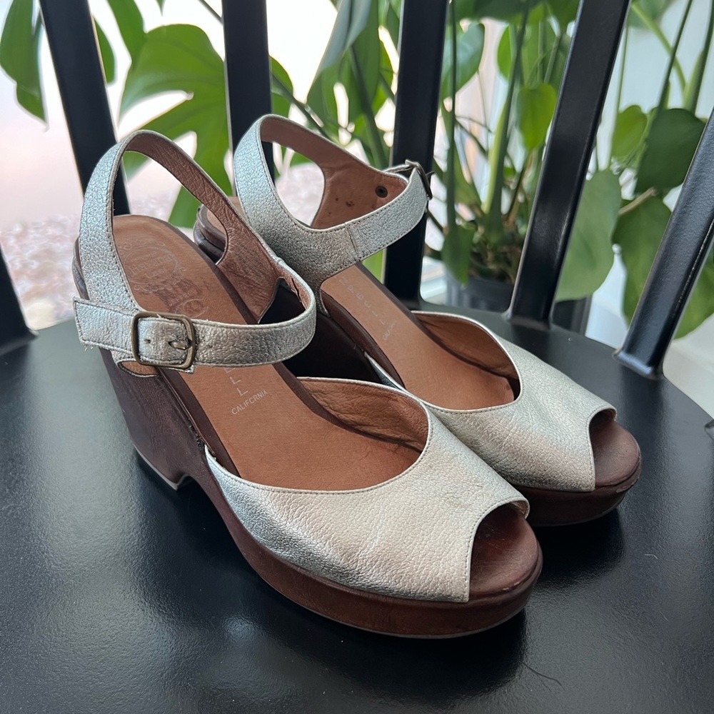 Jeffrey Campbell Silver Wedge
